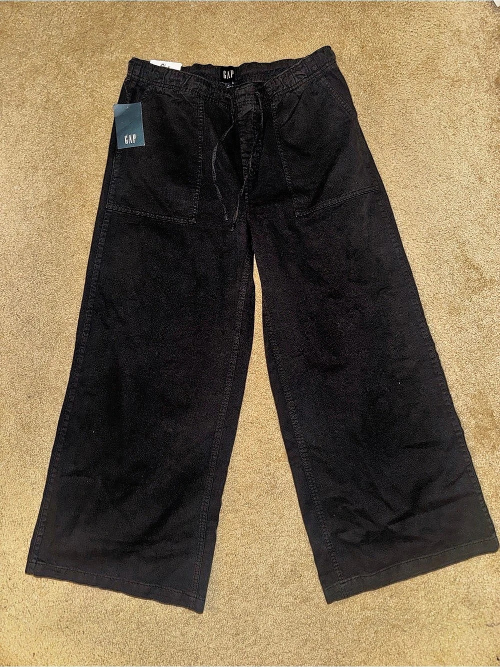 Gap Easy Wide-Leg Pants in Black